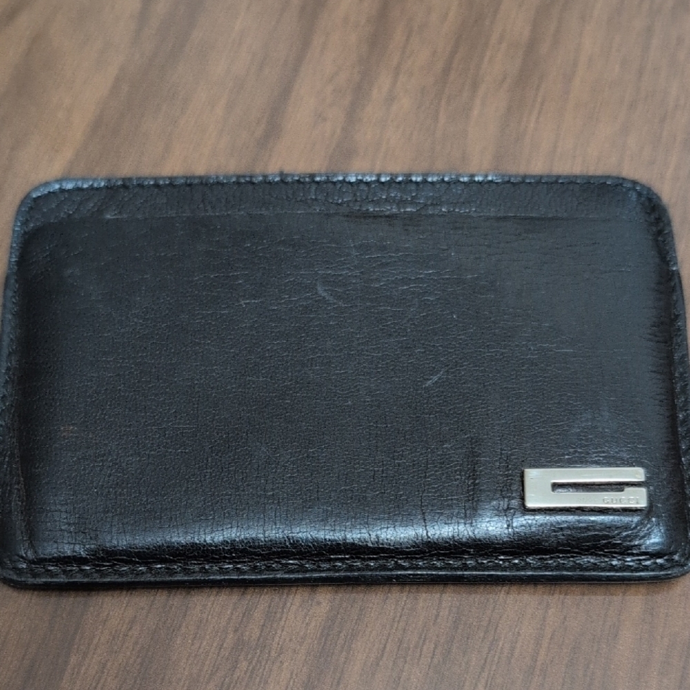 New, Clean, Gucci Card Holder